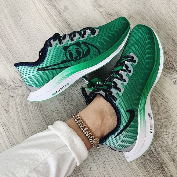 nike zoom pegasus doernbecher